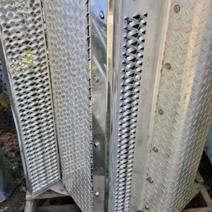 PETERBILT 389 DPF COVER